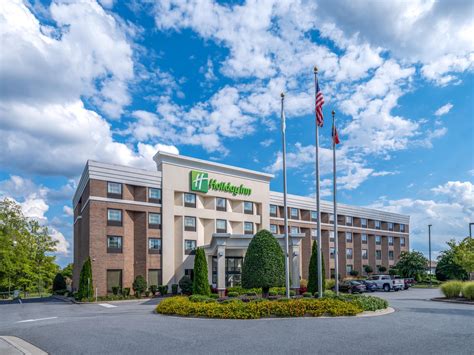 Hotels in Greensboro, NC near Greensboro Airport | Holiday Inn