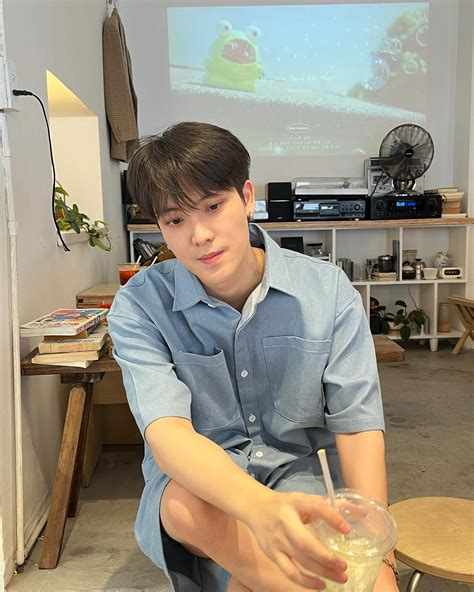 IG ฟลุท - ชินพรรธน์ กิตติชัยวรางค์กูร | 🌼สวัสดีวันจันทร์🌼 - Instagram