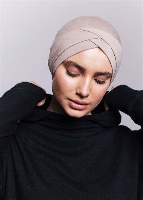 Criss Cross Hijab Undercap | Hijab caps, Hijab, Streetwear fashion women